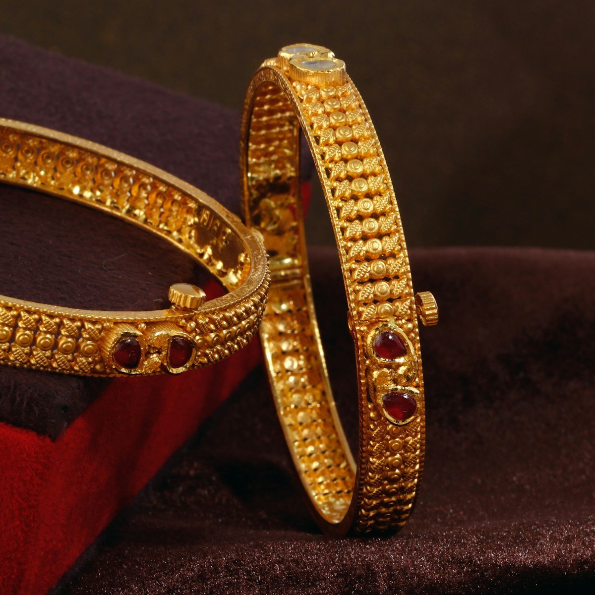 Charm Story Gold Bracelet