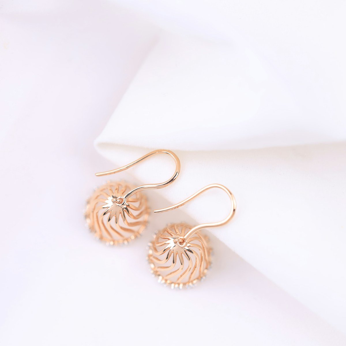 Bezel Minimal Diamond Studs